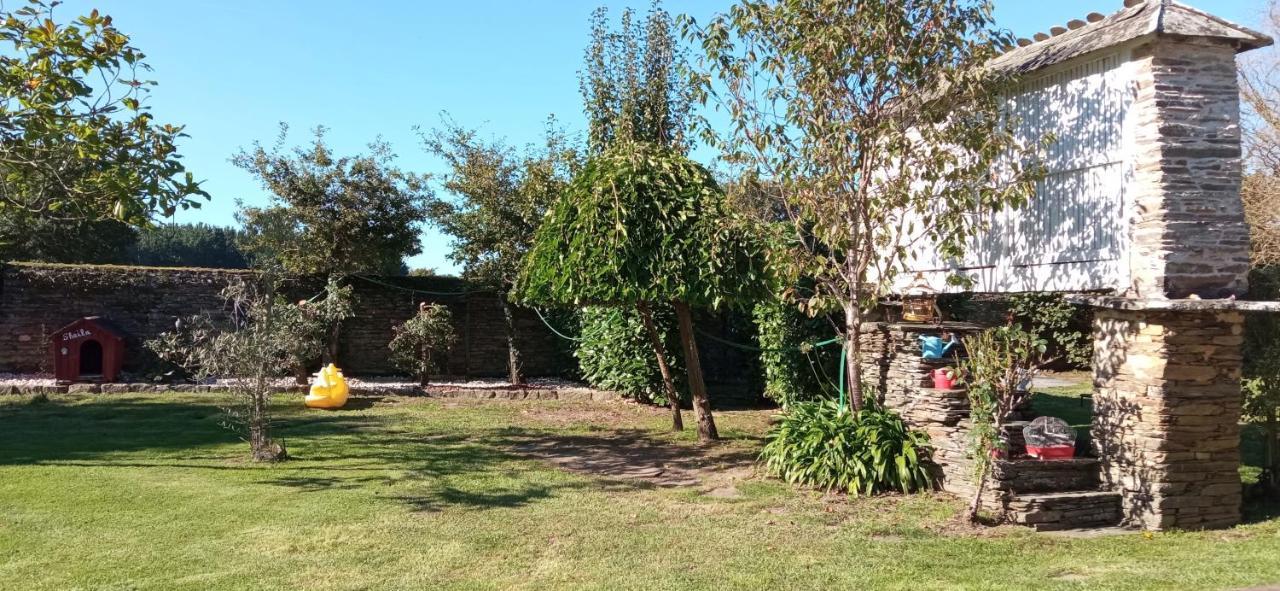Casa Oute Sobrada Exterior foto